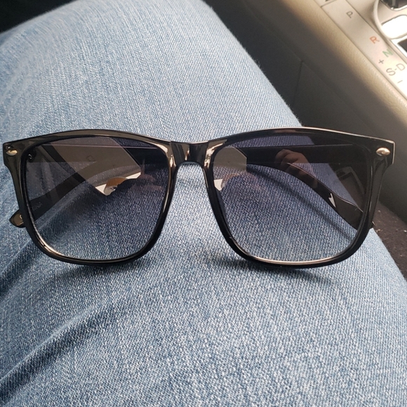 Sunglasses - Picture 1 of 4